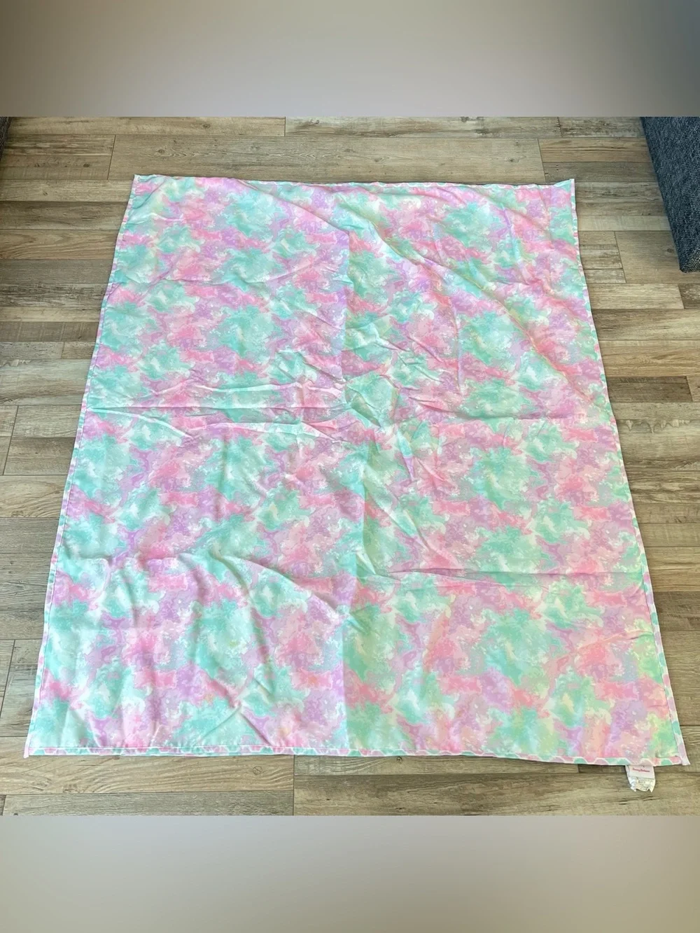 Tommy Bahama Girls Watercolor Beach Blanket With Carry Bag